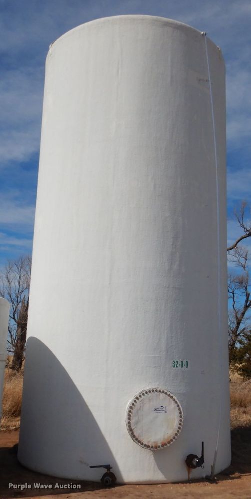 image for item DJ3092 Fiberglass fertilizer tank