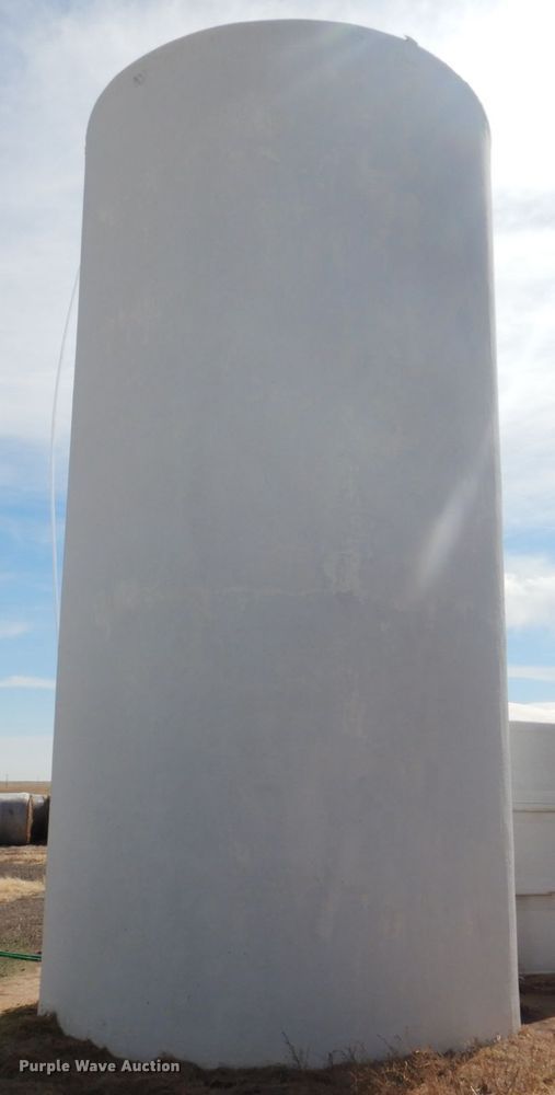 image for item DJ3092 Fiberglass fertilizer tank