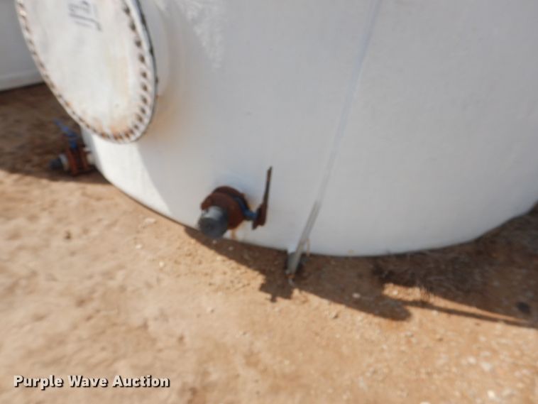image for item DJ3092 Fiberglass fertilizer tank
