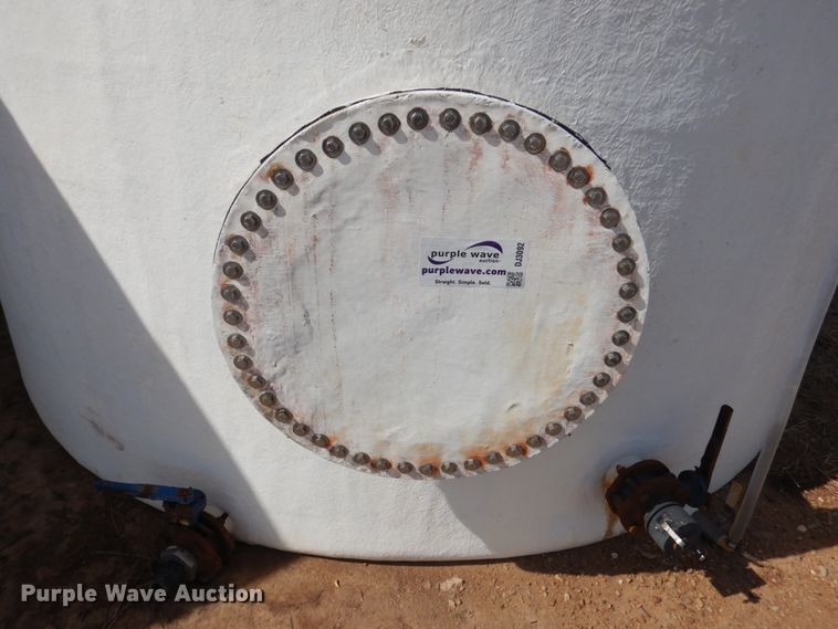 image for item DJ3092 Fiberglass fertilizer tank