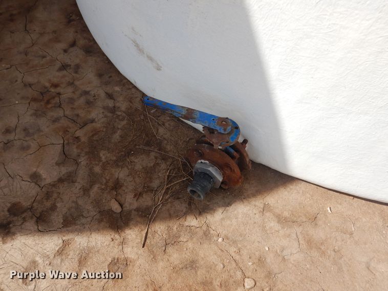 image for item DJ3092 Fiberglass fertilizer tank