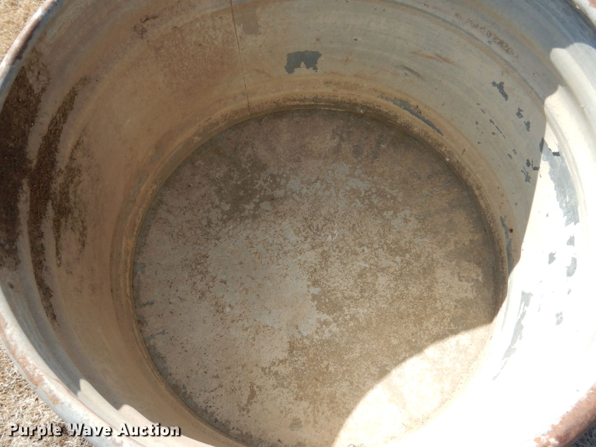 Livestock equipment in Wakeeney, KS Item DJ3084 sold Purple Wave