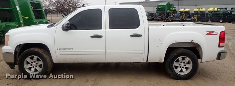image for item DC3270 2009 GMC Sierra 1500  Crew Cab pickup truck