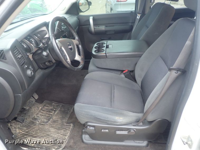 image for item DC3270 2009 GMC Sierra 1500  Crew Cab pickup truck