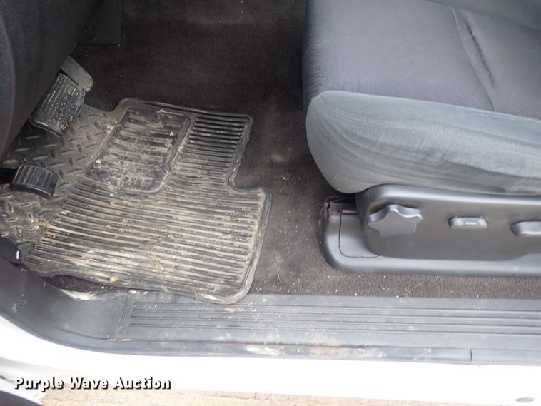 image for item DC3270 2009 GMC Sierra 1500  Crew Cab pickup truck