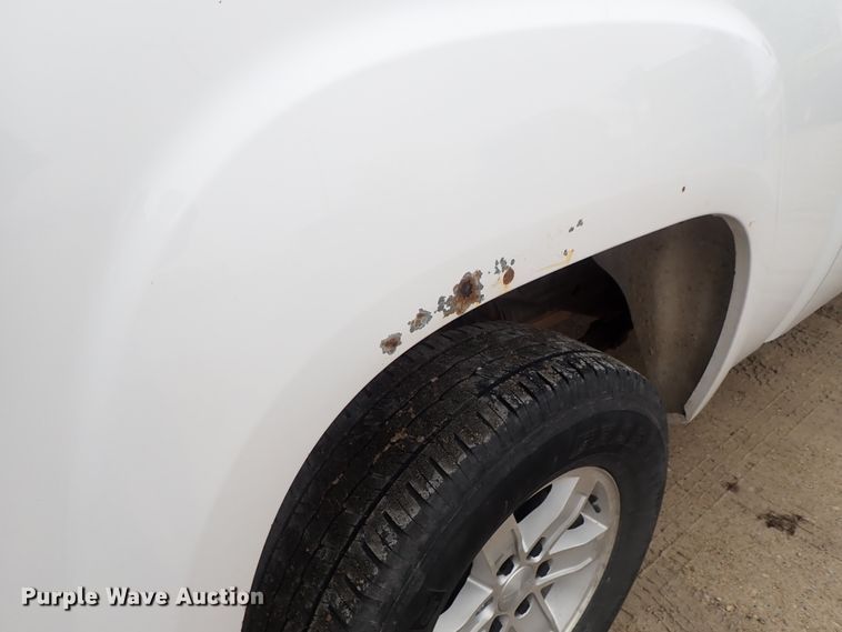 image for item DC3270 2009 GMC Sierra 1500  Crew Cab pickup truck