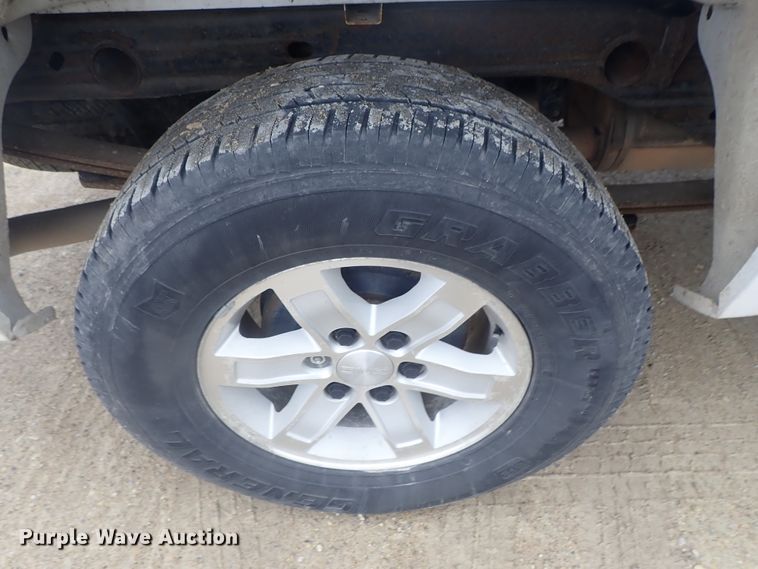 image for item DC3270 2009 GMC Sierra 1500  Crew Cab pickup truck