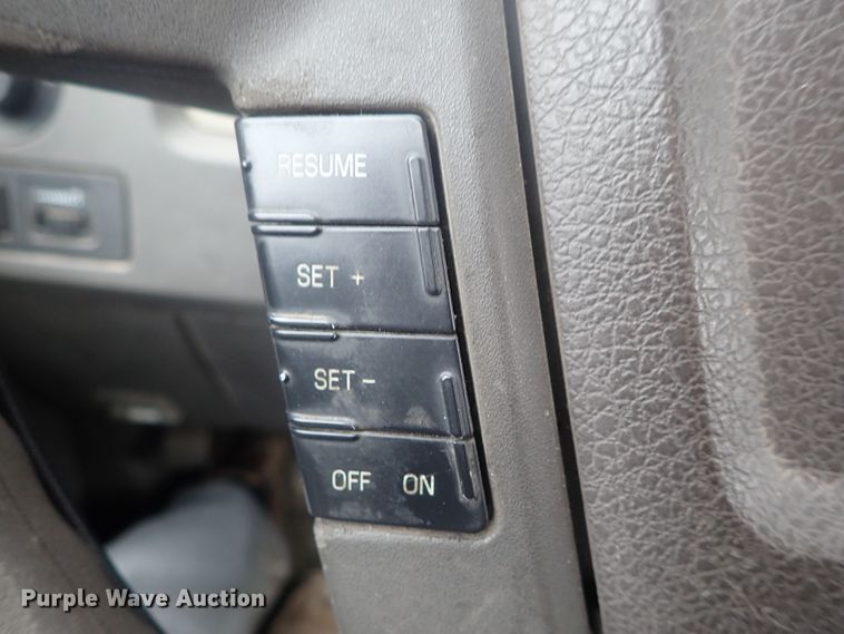 image for item DC3272 2010 Ford F150  Crew Cab pickup truck