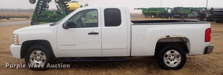 image for item DC3280 2011 Chevrolet Silverado 1500  Ext. Cab pickup truck