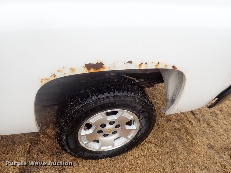 image for item DC3280 2011 Chevrolet Silverado 1500  Ext. Cab pickup truck