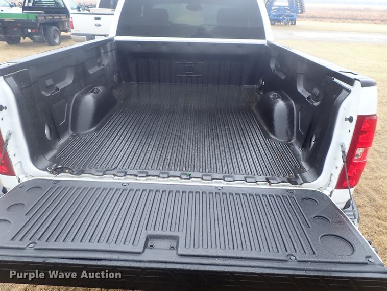 image for item DC3280 2011 Chevrolet Silverado 1500  Ext. Cab pickup truck