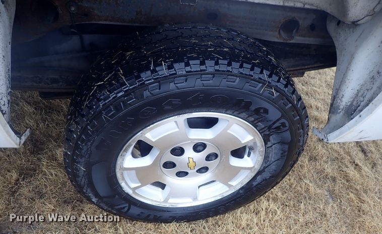 image for item DC3280 2011 Chevrolet Silverado 1500  Ext. Cab pickup truck