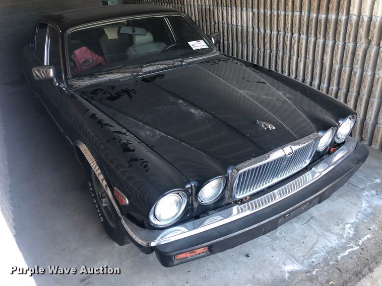 image for item DC3284 1985 Jaguar Vander Plas XJ6