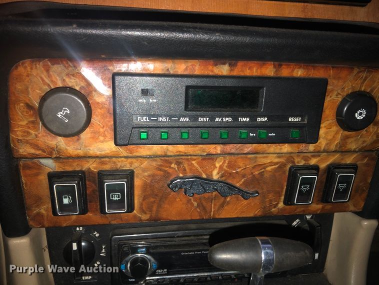 image for item DC3284 1985 Jaguar Vander Plas XJ6