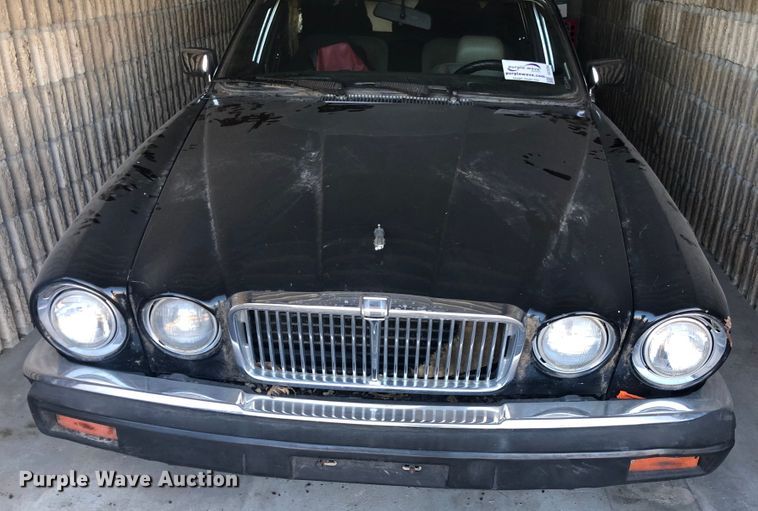 image for item DC3284 1985 Jaguar Vander Plas XJ6