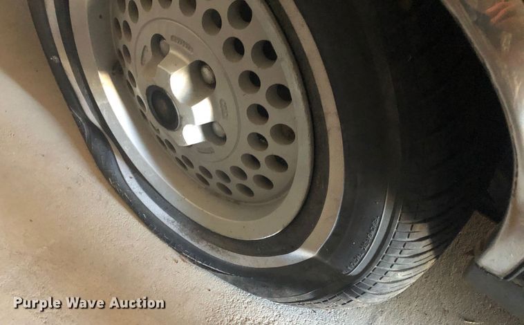 image for item DC3284 1985 Jaguar Vander Plas XJ6