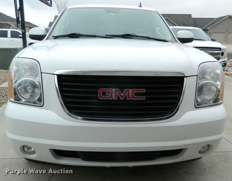 image for item DE4444 2008 GMC Yukon  SUV