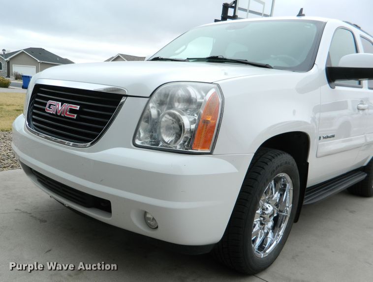 image for item DE4444 2008 GMC Yukon  SUV