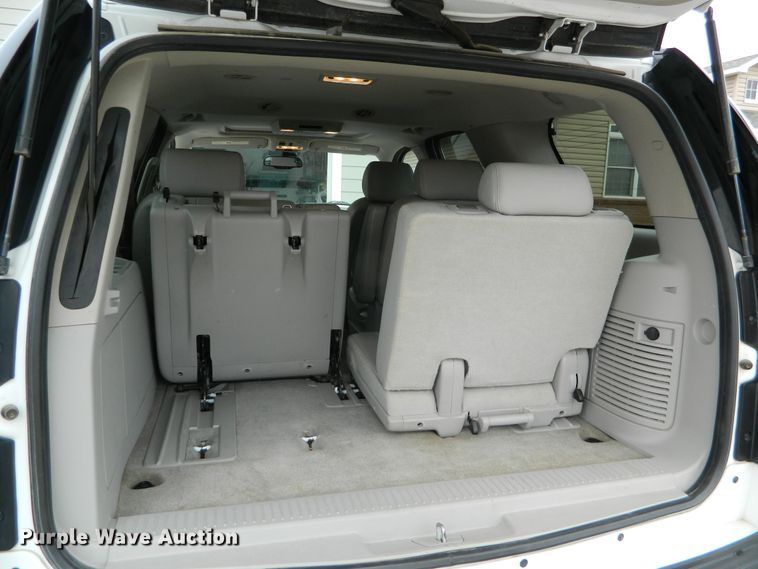 image for item DE4444 2008 GMC Yukon  SUV