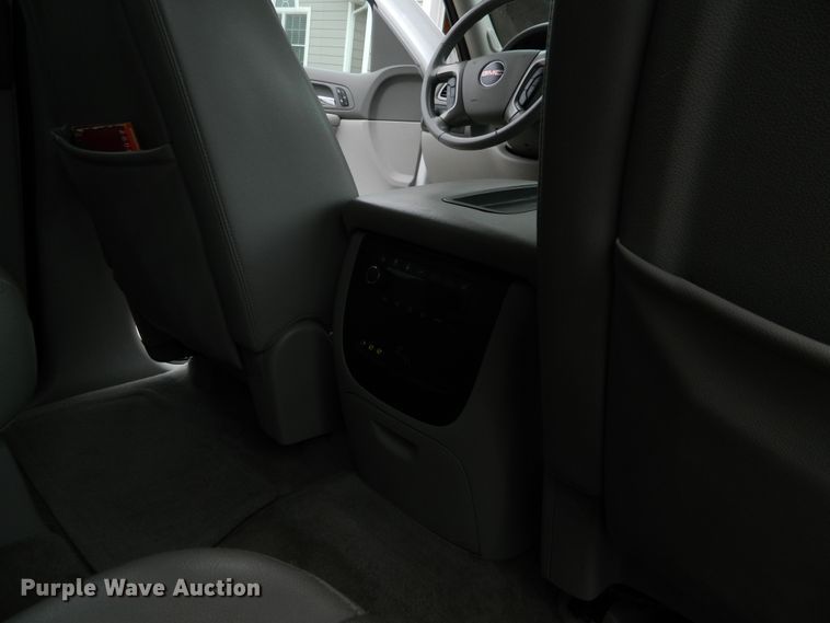 image for item DE4444 2008 GMC Yukon  SUV