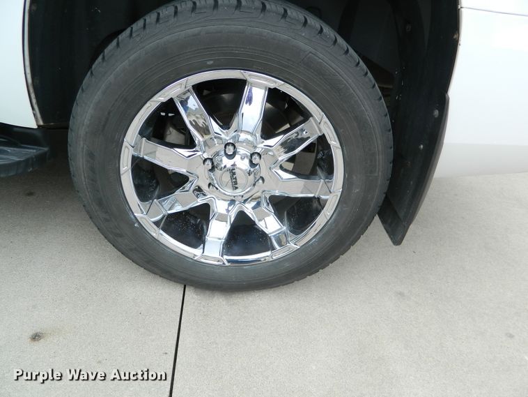 image for item DE4444 2008 GMC Yukon  SUV