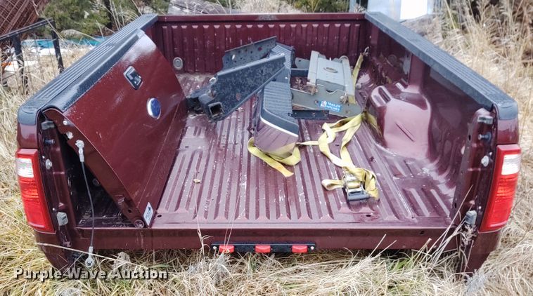 image for item DE6875 2014 Ford F350 pickup truck bed