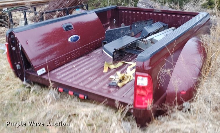 image for item DE6875 2014 Ford F350 pickup truck bed
