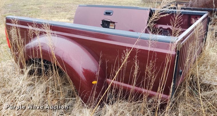 image for item DE6875 2014 Ford F350 pickup truck bed