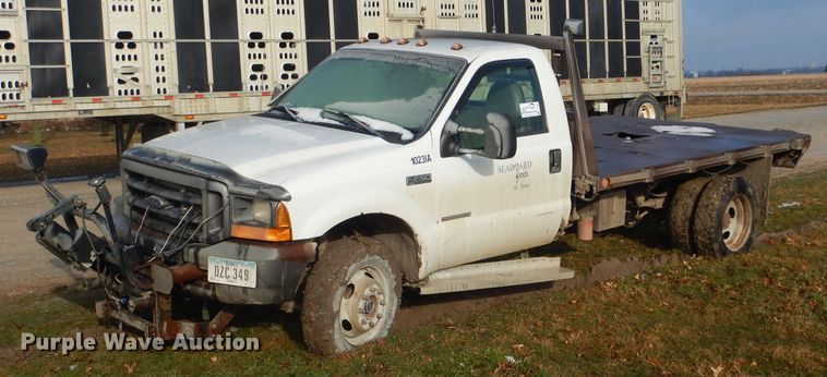 image for item DF3012 2000 Ford F550 Super Duty flatbed truck