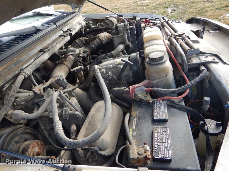 image for item DF3012 2000 Ford F550 Super Duty flatbed truck