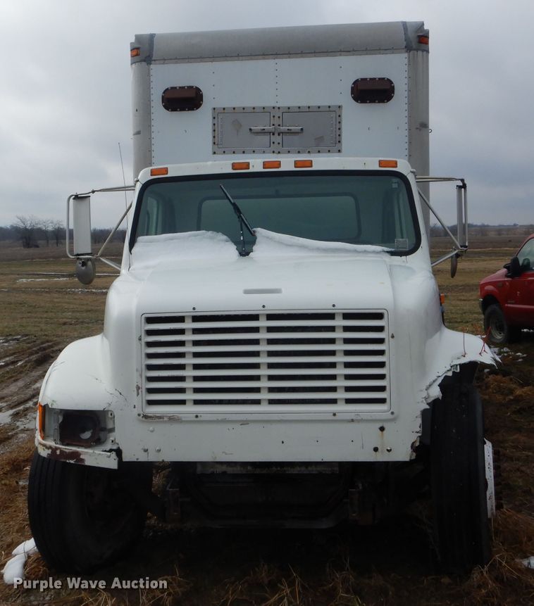 image for item DF3014 2000 International 4700 box truck
