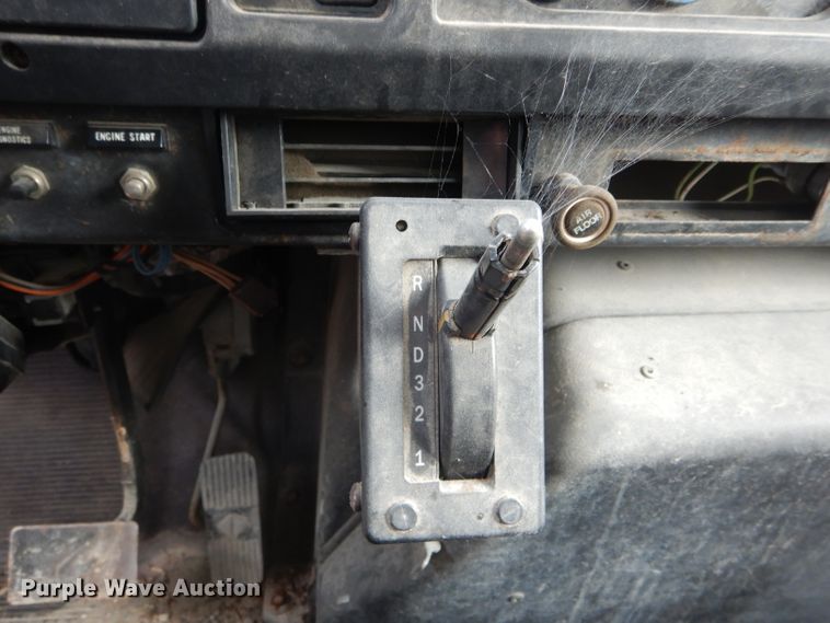 image for item DF3014 2000 International 4700 box truck