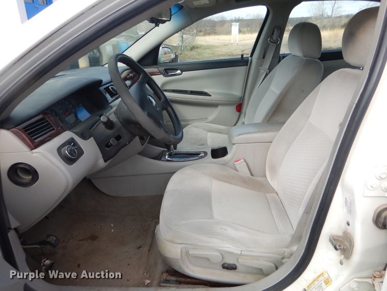 image for item DF3019 2008 Chevrolet Impala LS  passenger vehicle