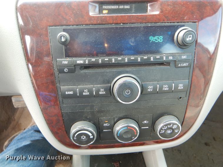 image for item DF3019 2008 Chevrolet Impala LS  passenger vehicle