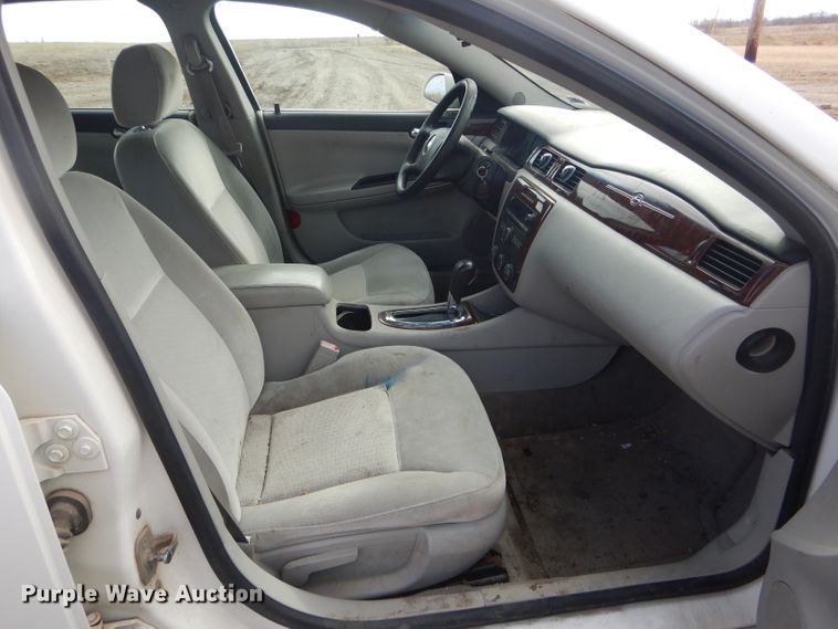 image for item DF3019 2008 Chevrolet Impala LS  passenger vehicle