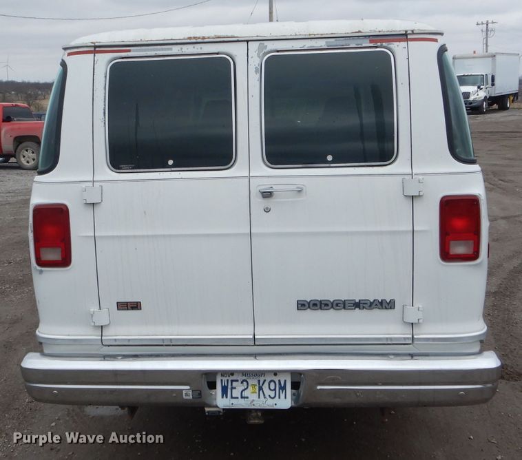image for item DF3020 1989 Dodge Ram Wagon 350  van
