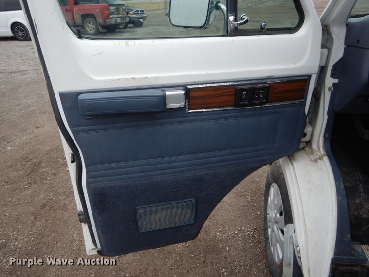 image for item DF3020 1989 Dodge Ram Wagon 350  van