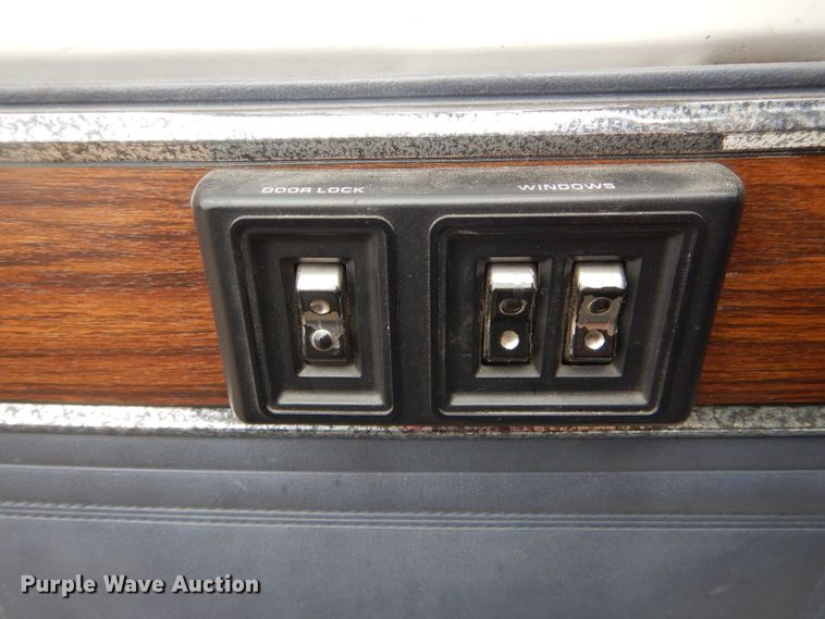 image for item DF3020 1989 Dodge Ram Wagon 350  van