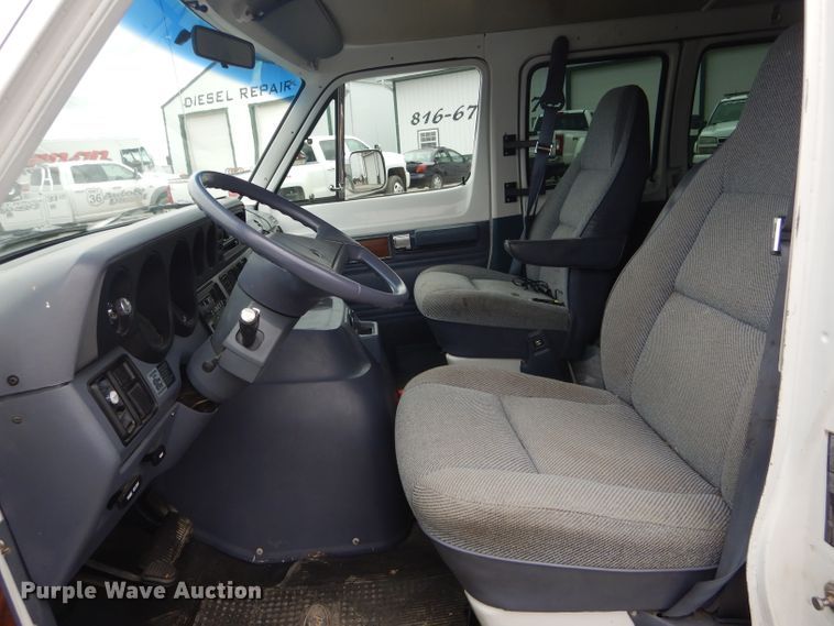 image for item DF3020 1989 Dodge Ram Wagon 350  van