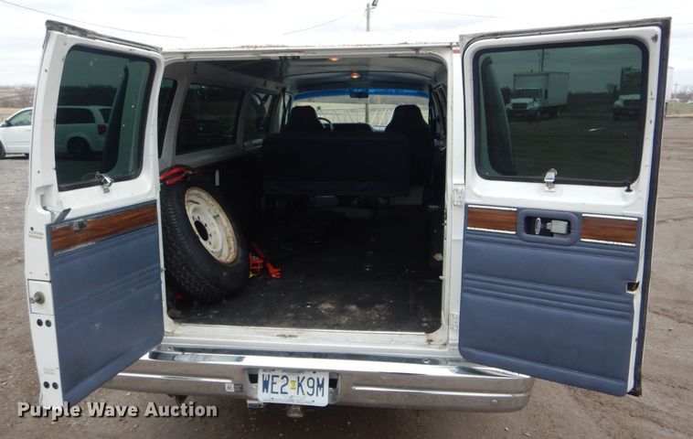 image for item DF3020 1989 Dodge Ram Wagon 350  van