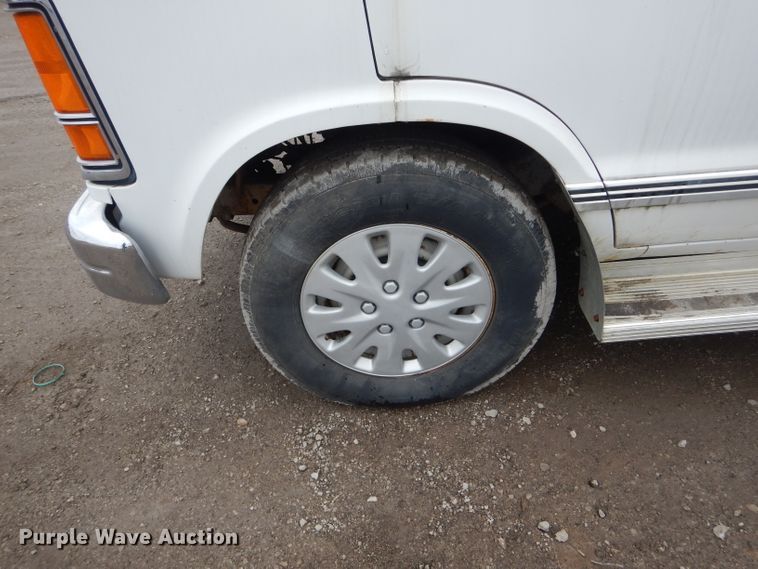 image for item DF3020 1989 Dodge Ram Wagon 350  van