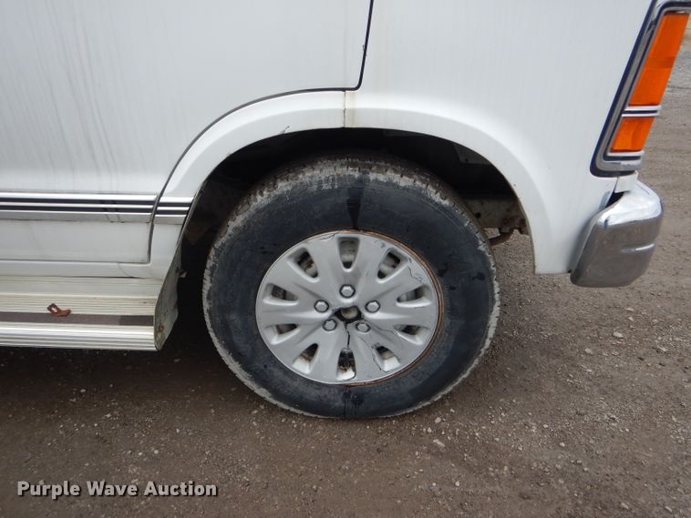image for item DF3020 1989 Dodge Ram Wagon 350  van