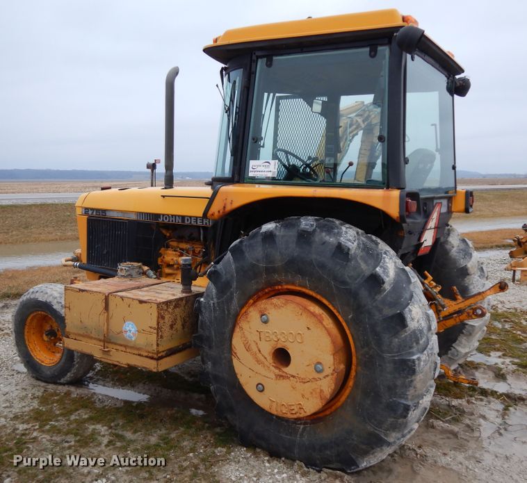 image for item DF6652 1994 John Deere 2755 tractor