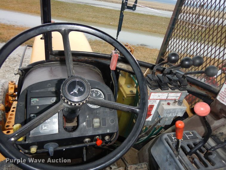 image for item DF6652 1994 John Deere 2755 tractor