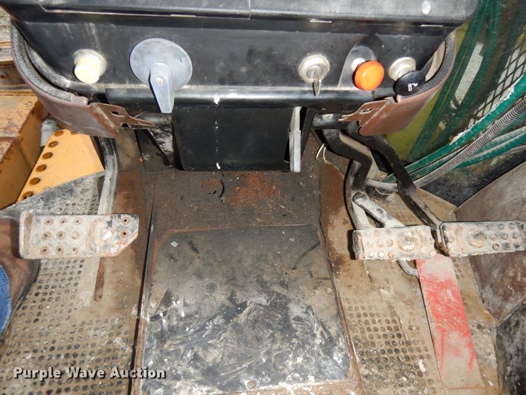 image for item DF6652 1994 John Deere 2755 tractor