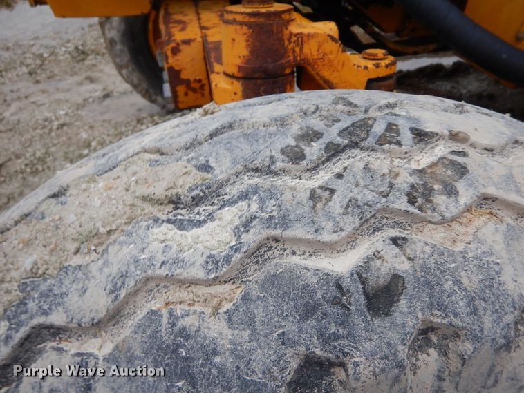 image for item DF6652 1994 John Deere 2755 tractor