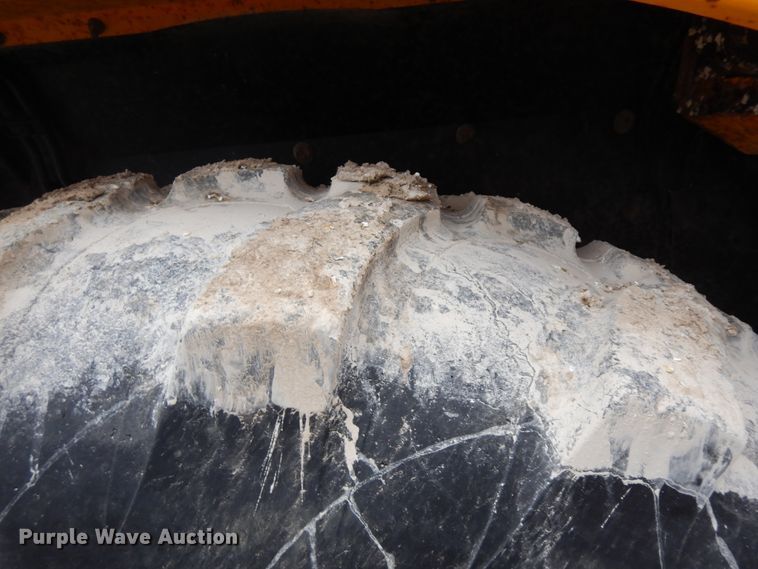 image for item DF6652 1994 John Deere 2755 tractor