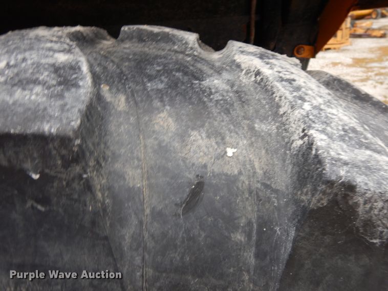 image for item DF6652 1994 John Deere 2755 tractor