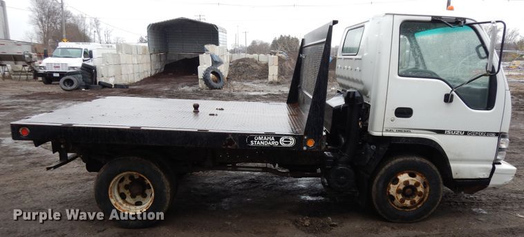 image for item DF6661 2007 Isuzu NPR flatbed truck