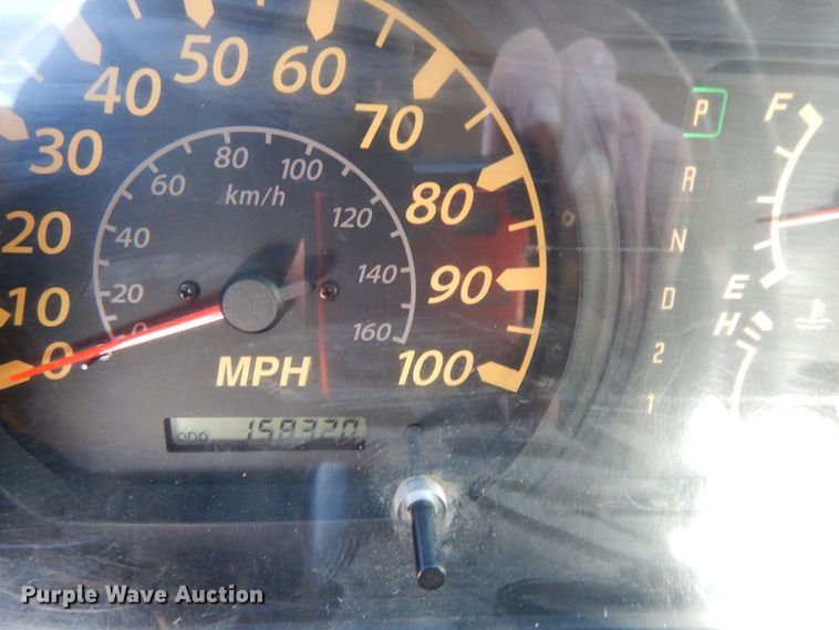 image for item DF6661 2007 Isuzu NPR flatbed truck